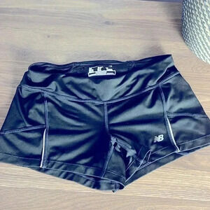 New Balance Women’s 3.5 inch fitted running shorts